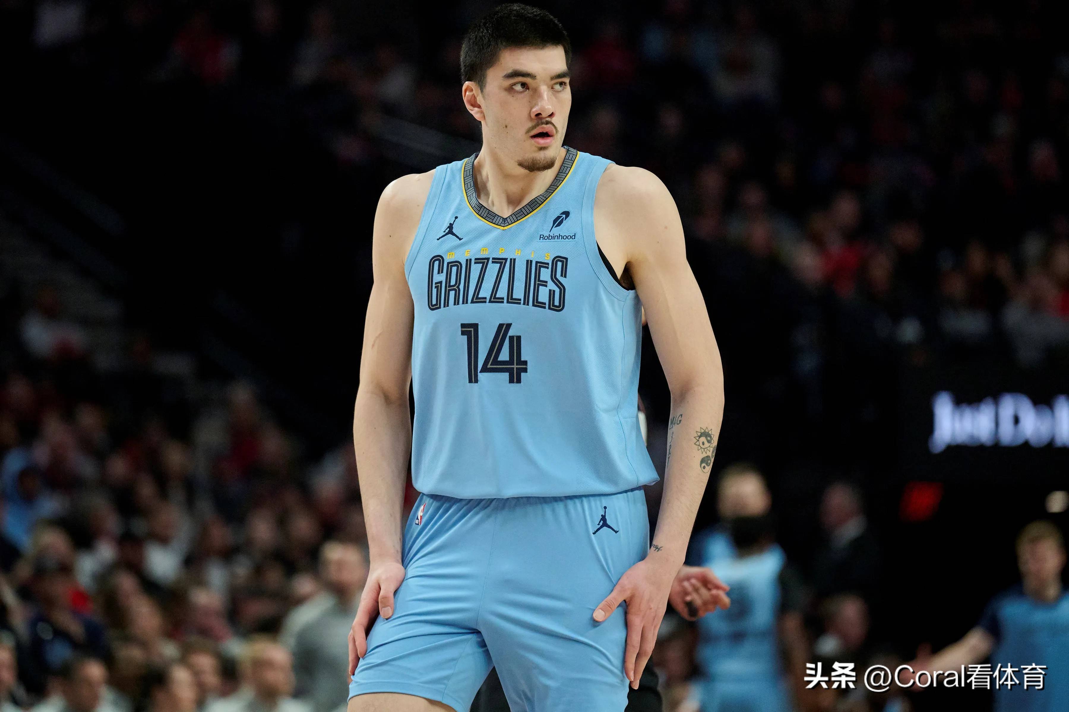 关于快船逆转灰熊，赢得系列赛关键战的信息