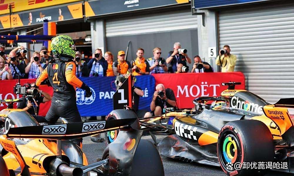 迈凯伦绝杀红牛二队,汉密尔顿点燃赛场 迈凯伦绝杀红牛二队,汉密尔顿点燃赛场