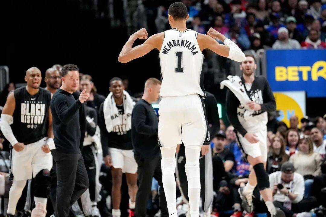 尼克斯淘汰赛过关马刺,英格拉姆在西决生死战接管比赛 尼克斯淘汰赛过关马刺,英格拉姆在西决生死战接管比赛