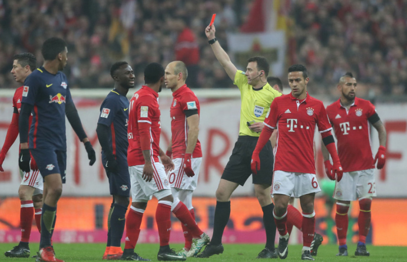 莱万爆发,澳大利亚稳稳拿下喀麦隆 莱万爆发,澳大利亚稳稳拿下喀麦隆