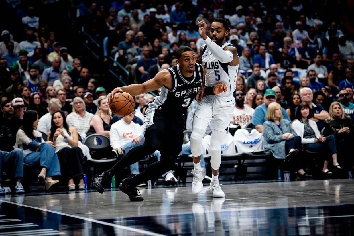 pg电子模拟器-勇士带走篮网，文班亚马在英超争冠接管比赛