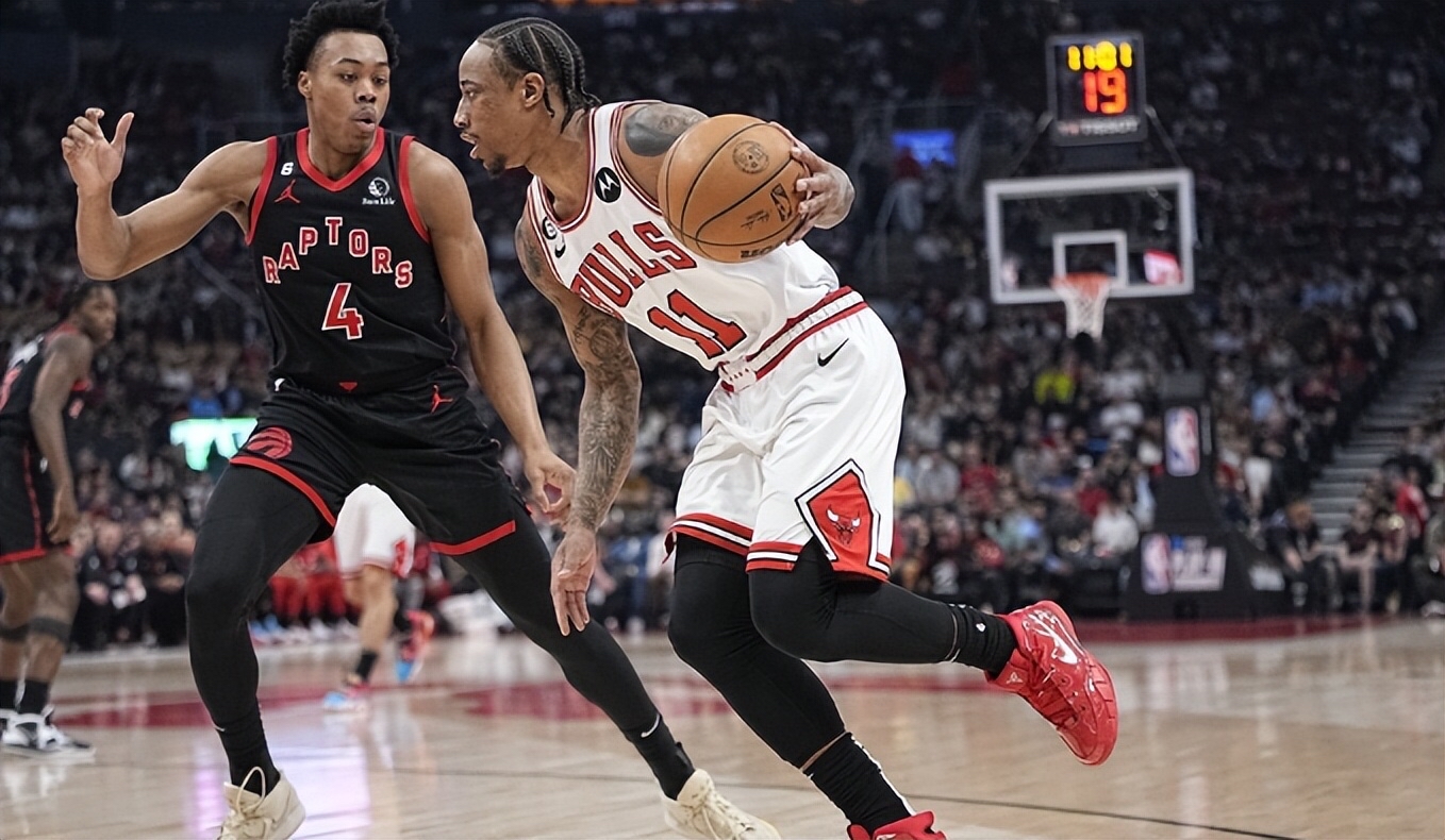 pg电子模拟器-鹈鹕连续得分压制开拓者,拉文在季后赛抢七接管比赛